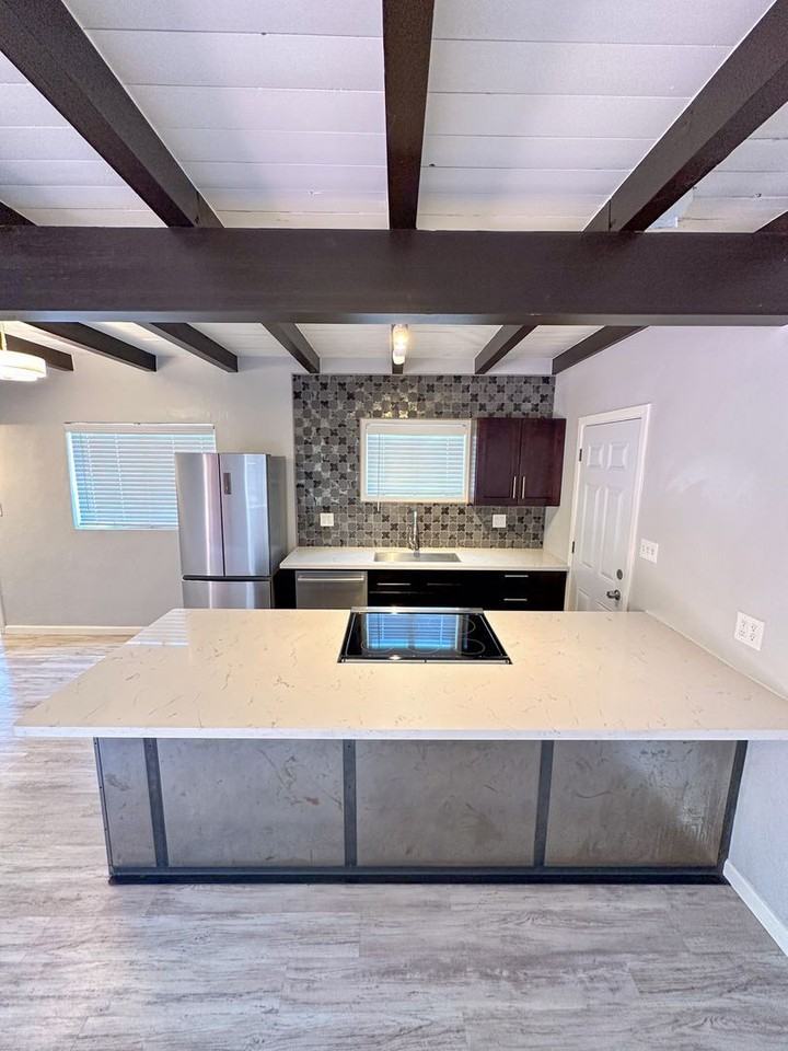 1936 N Tucson Blvd - Photo 4 of 18