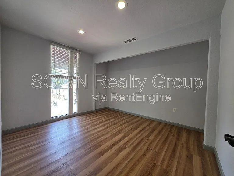 412 E William St #6 - Photo 3 of 9