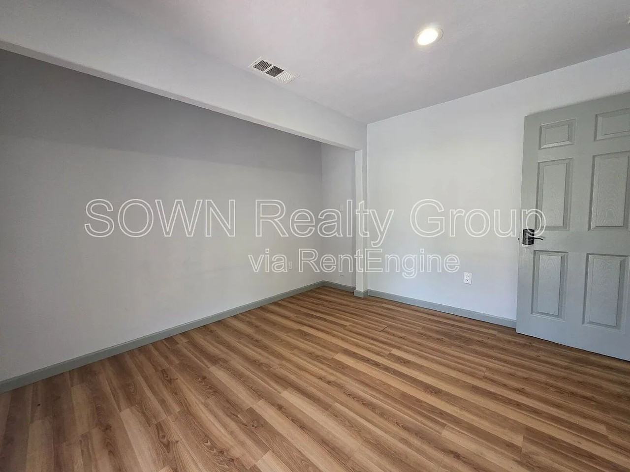 412 E William St #6 - Photo 4 of 9