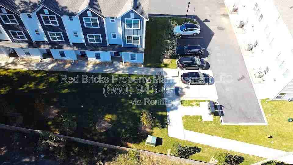 4122 Salient St - Photo 2 of 30