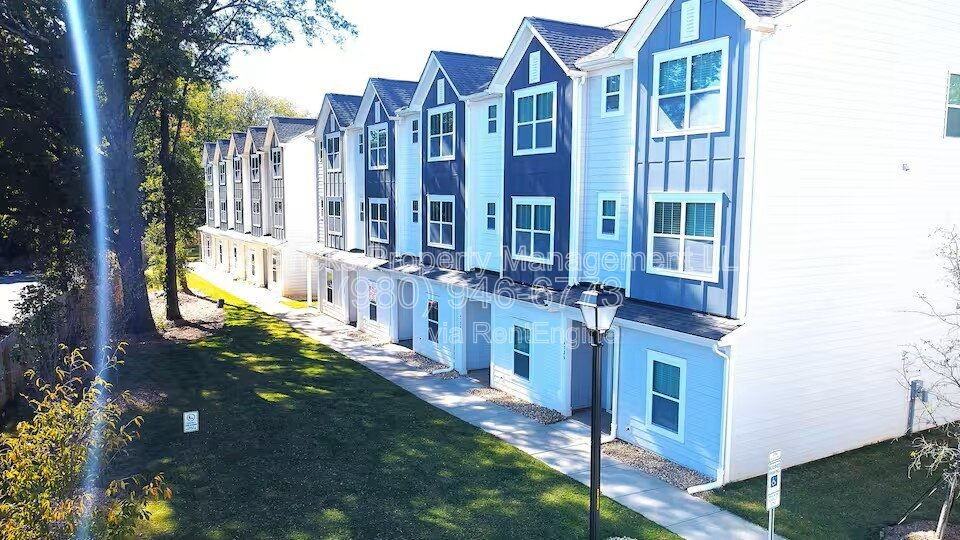 4122 Salient St - Photo 4 of 30