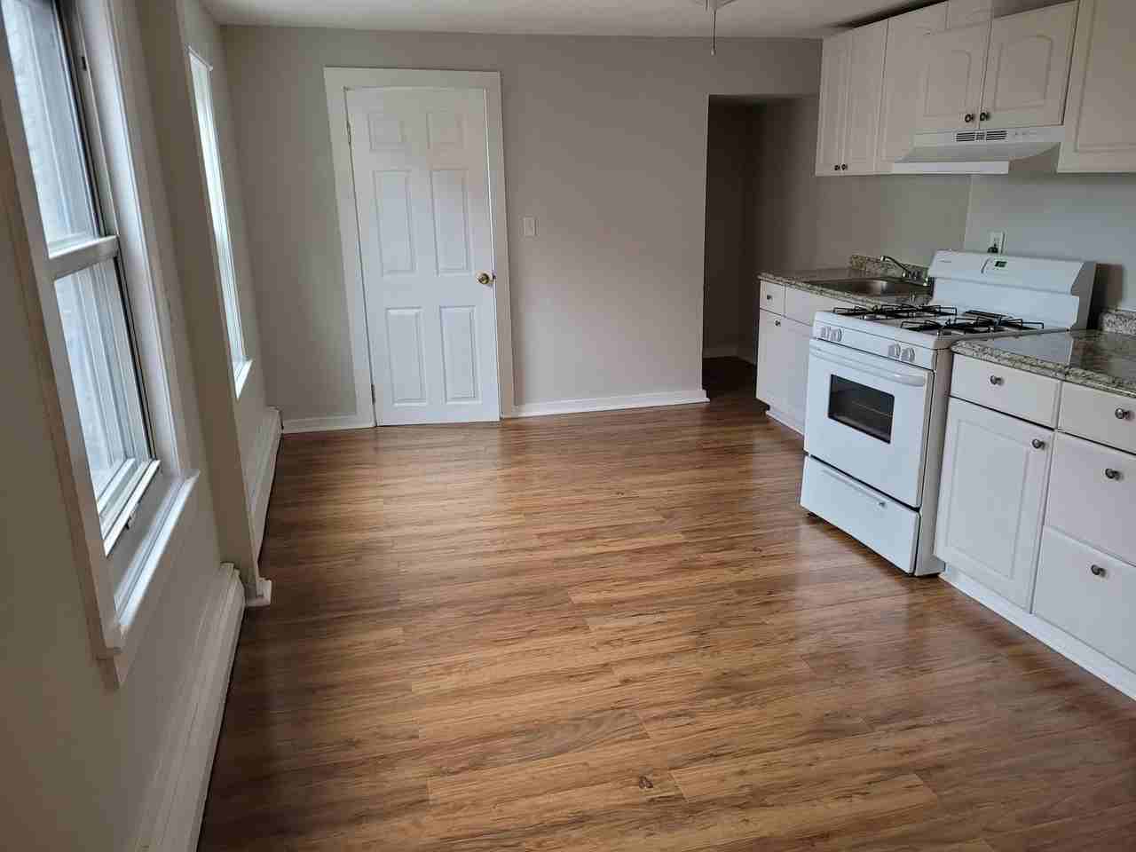 259 Bennington St - Photo 3 of 13