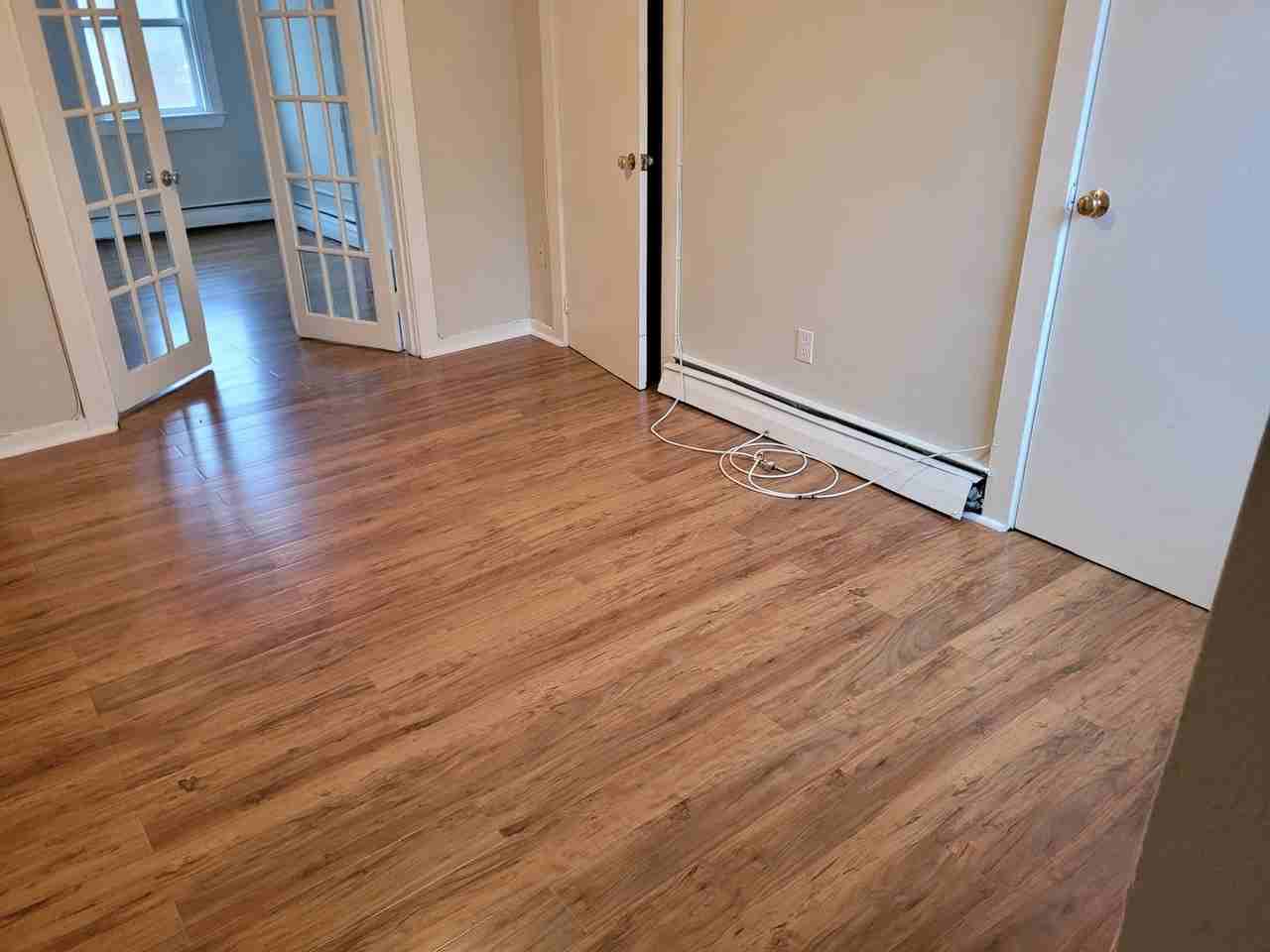 259 Bennington St - Photo 4 of 13