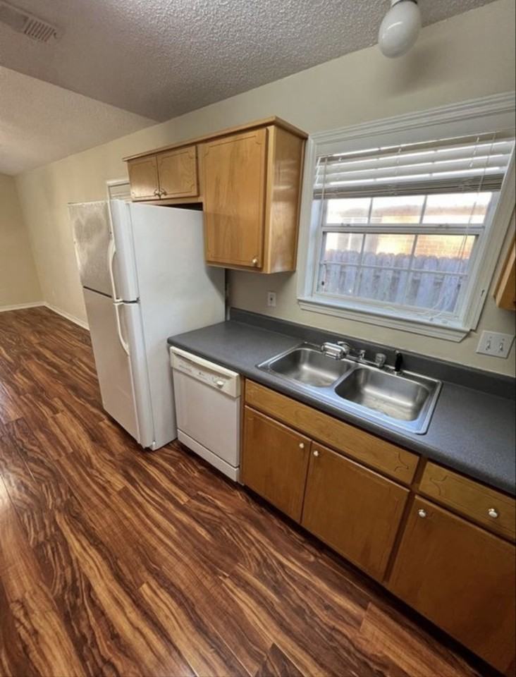 1665 E Hatton St - Photo 6 of 19