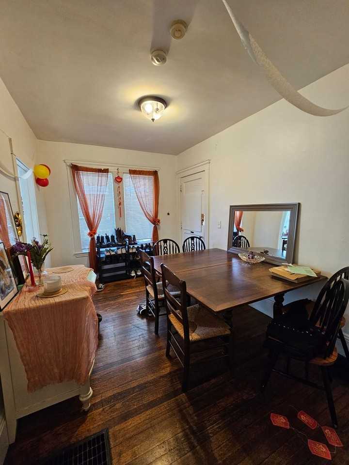 77 Ashford Ter - Photo 3 of 11