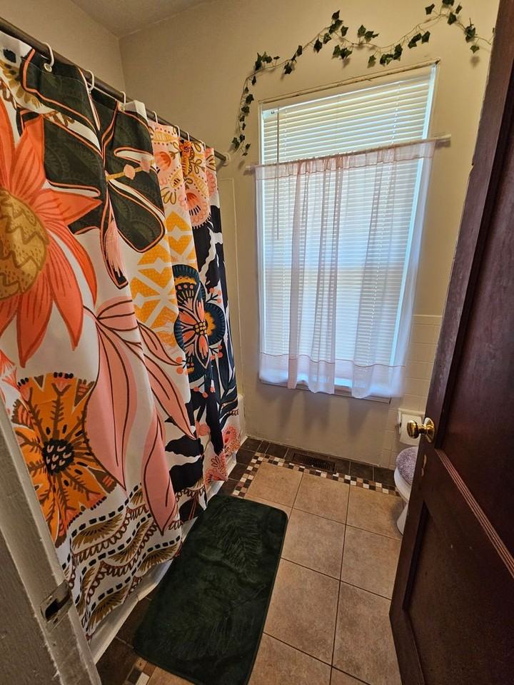 77 Ashford Ter - Photo 6 of 11