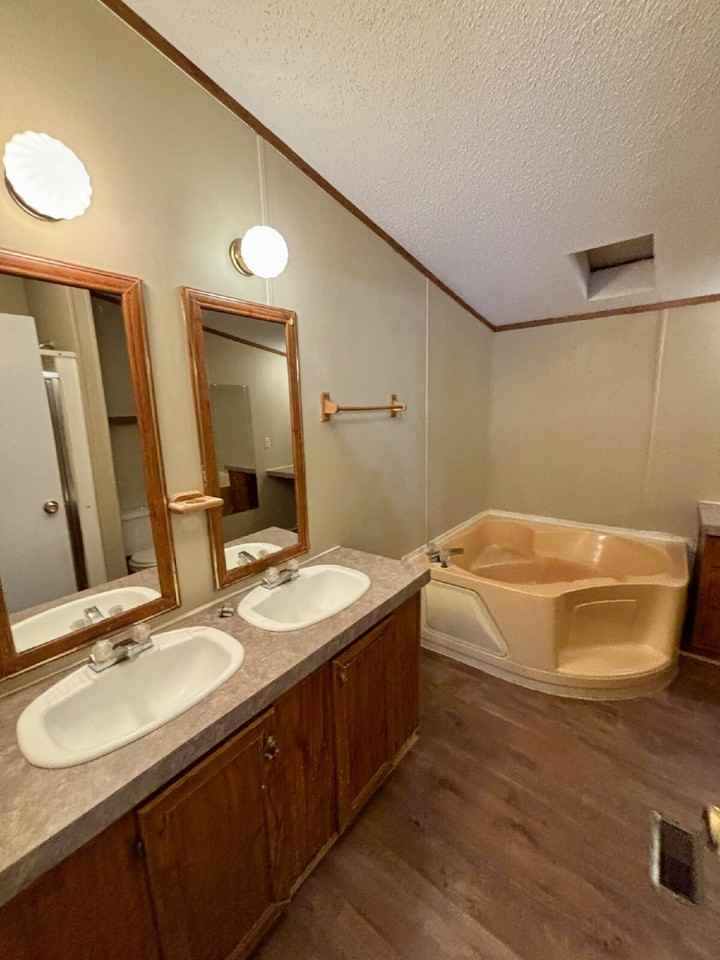 620 Creek Church Rd - Photo 4 of 11