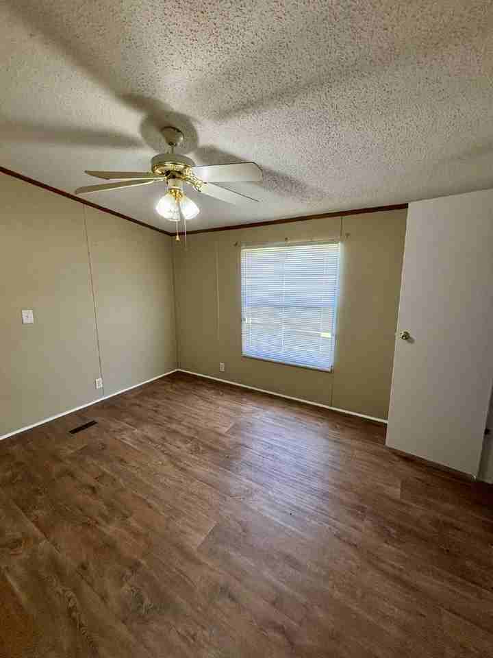 620 Creek Church Rd - Photo 7 of 11