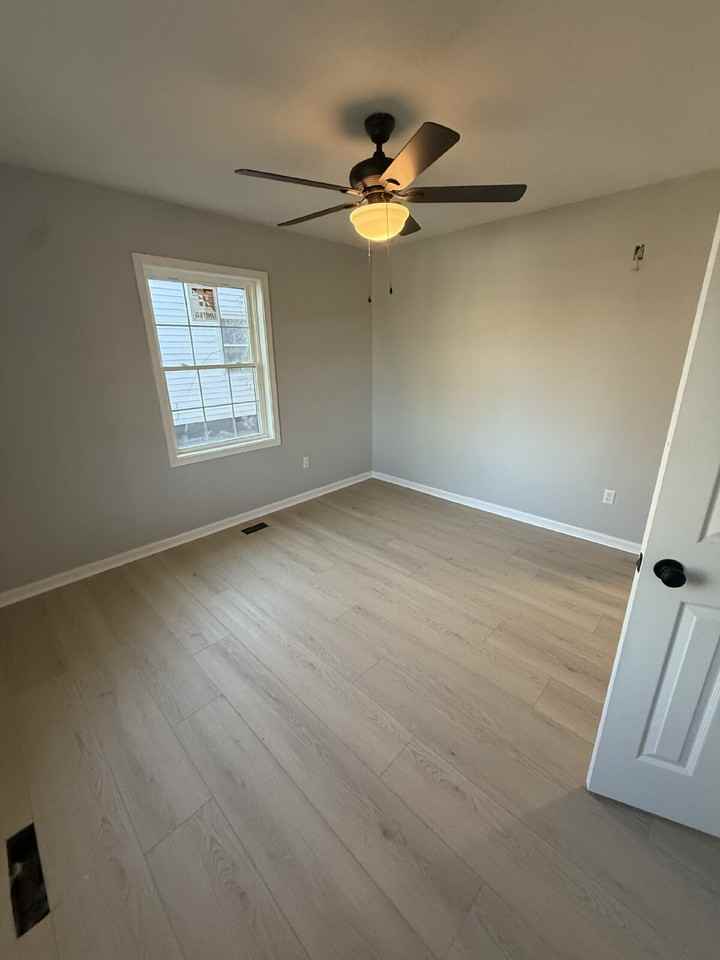 1211 Shirley Rd - Photo 3 of 4