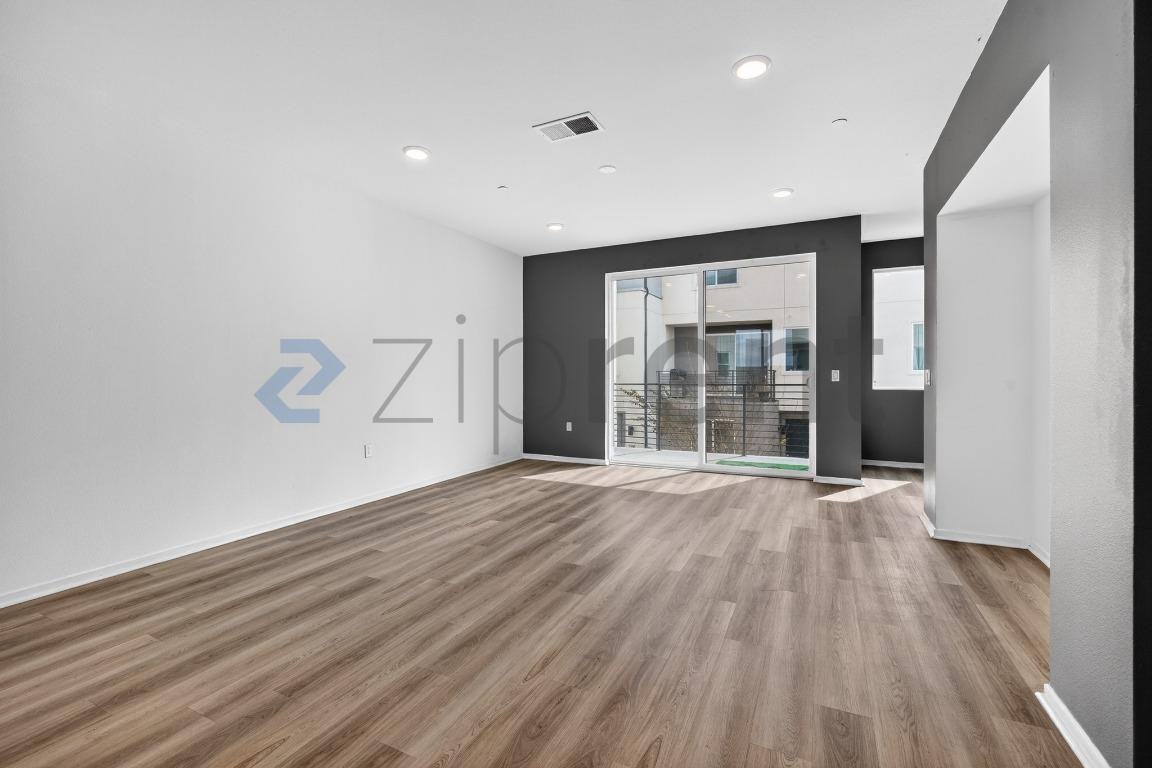 5252 Beachfront Cove St #198 - Photo 4 of 21