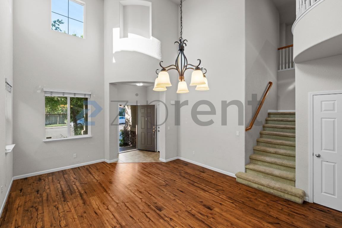 1137 Saint Croix Way - Photo 7 of 39