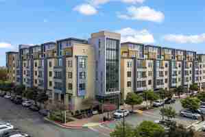 featured image of 100 Grand Ln