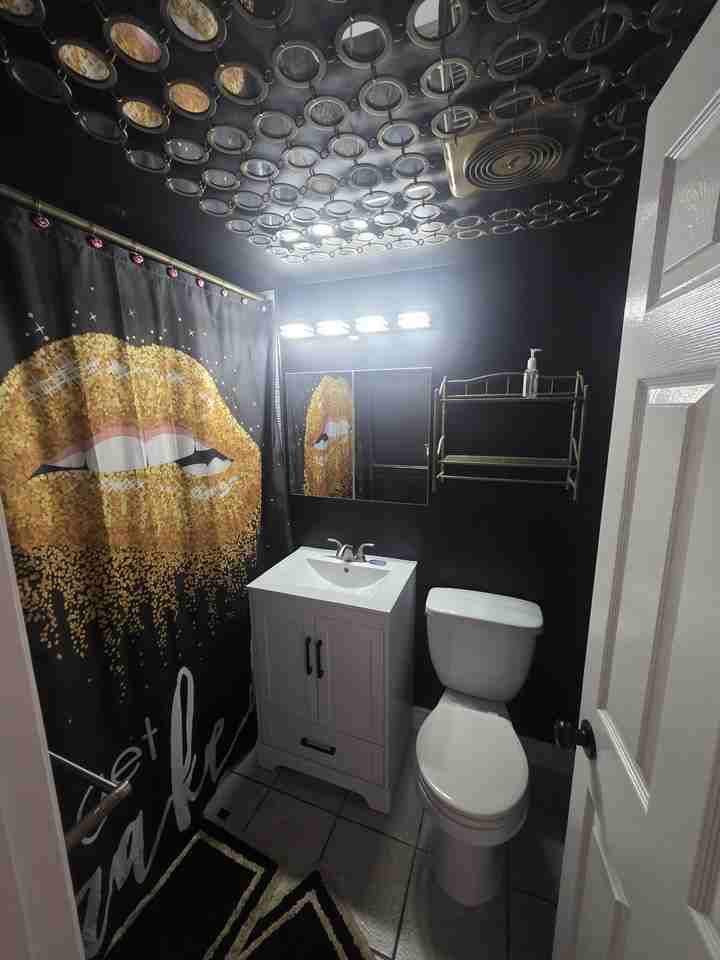 606 E Algonquin Rd #101 - Photo 6 of 19