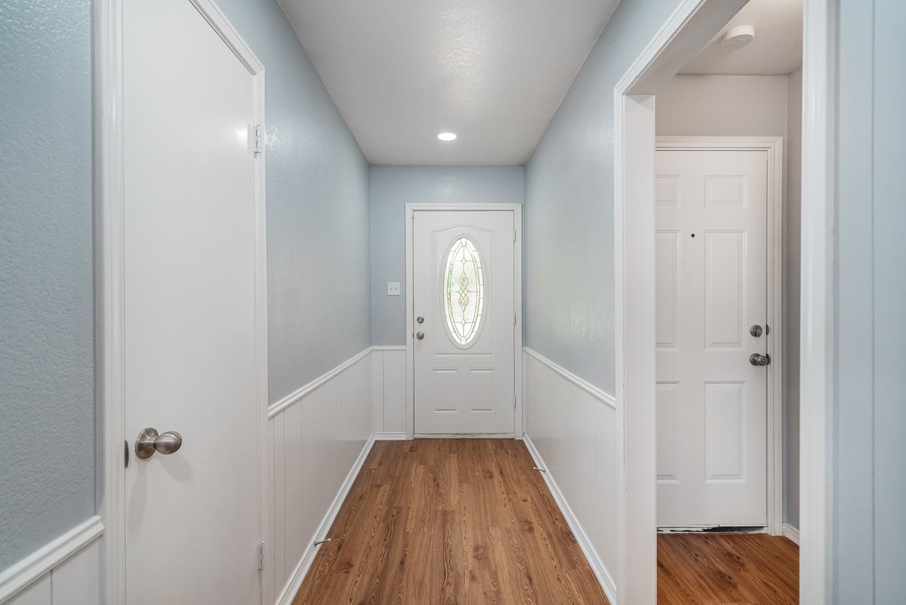 2901 Panhandle Dr #NA - Photo 3 of 21