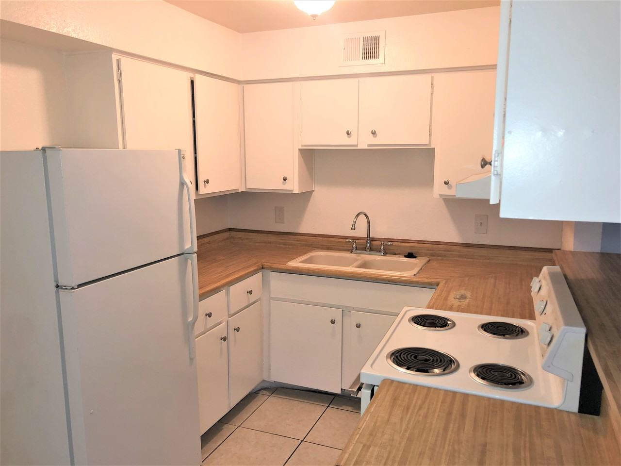 4711 Convaire Ave #3