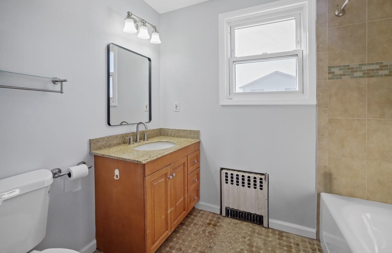 19 Woodward St #NA - Photo 3 of 11