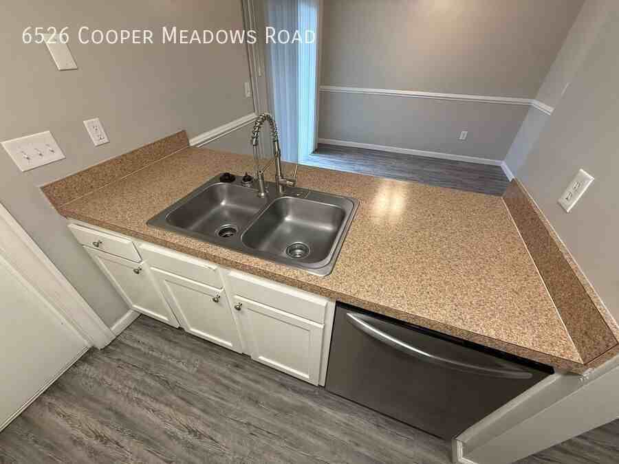 6526 Cooper Meadows Rd - Photo 3 of 14