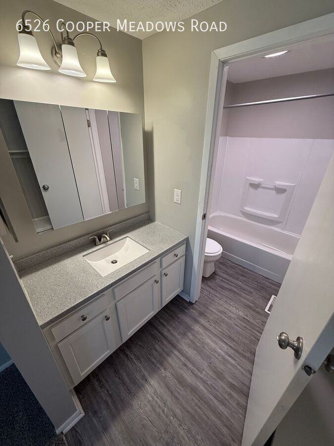 6526 Cooper Meadows Rd - Photo 7 of 14