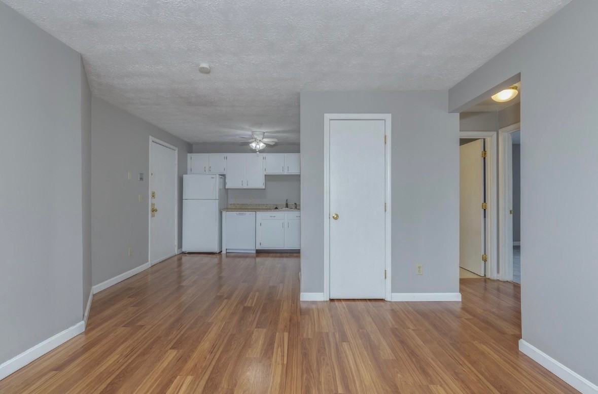 525 Calef Rd #22 - Photo 3 of 16