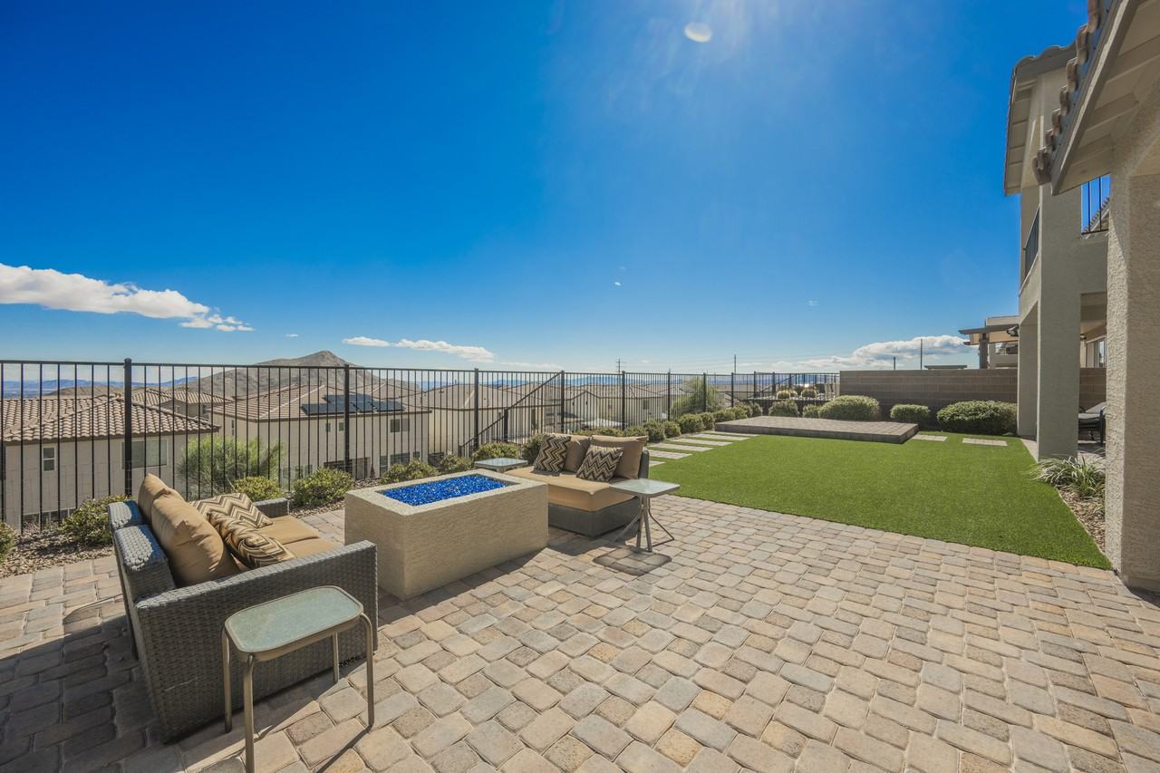 4564 Amazing View St #NA - Photo 4 of 29