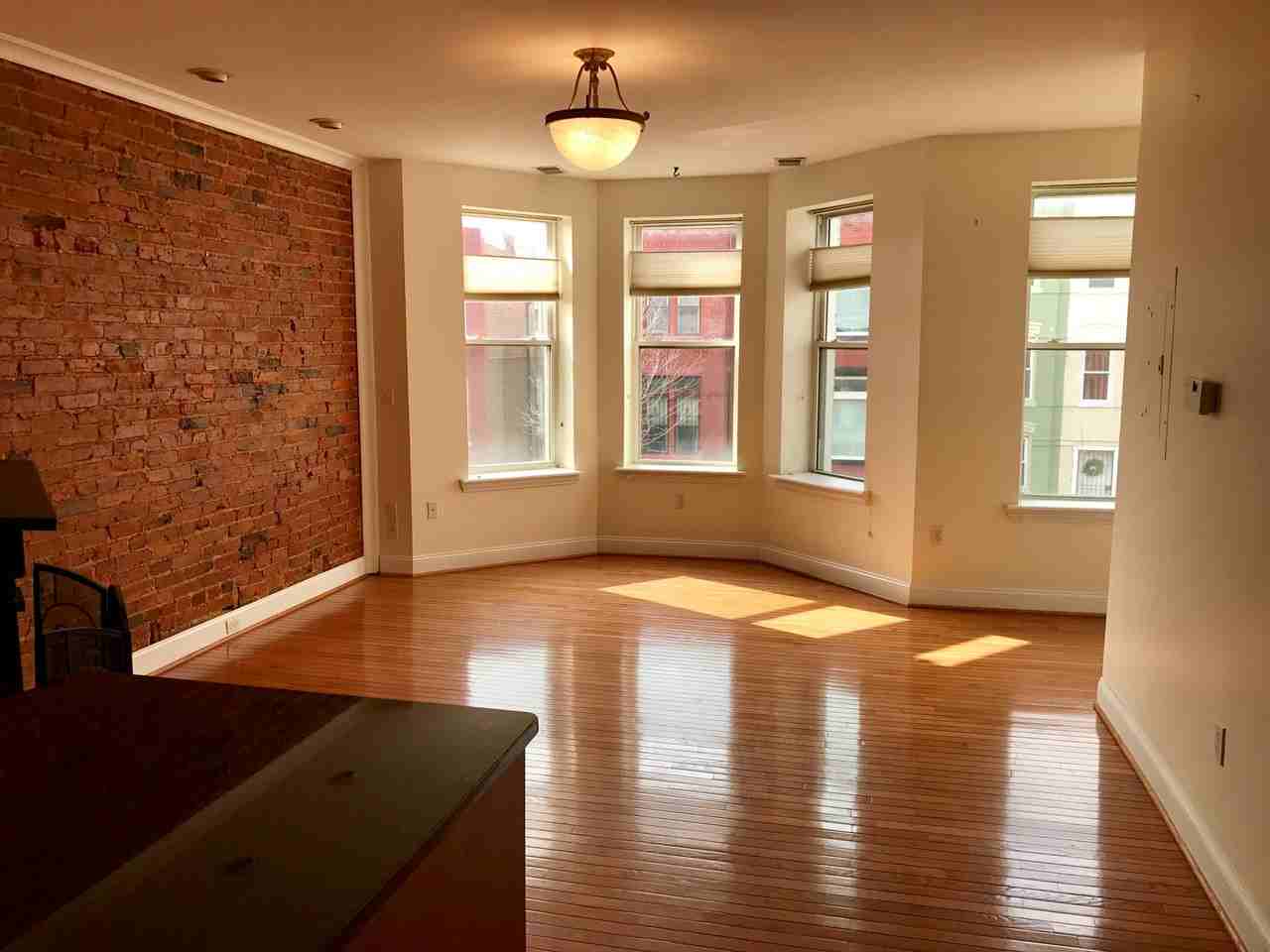 1711 4th St Nw #1 - Photo 2 of 11