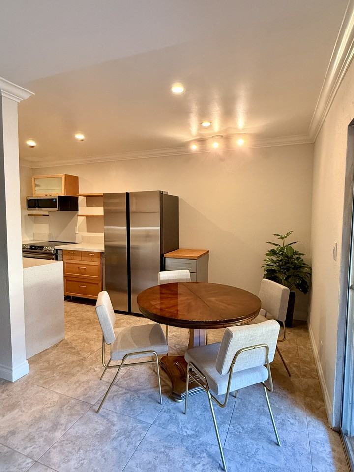 408 E Civic Center Dr #302 - Photo 5 of 11