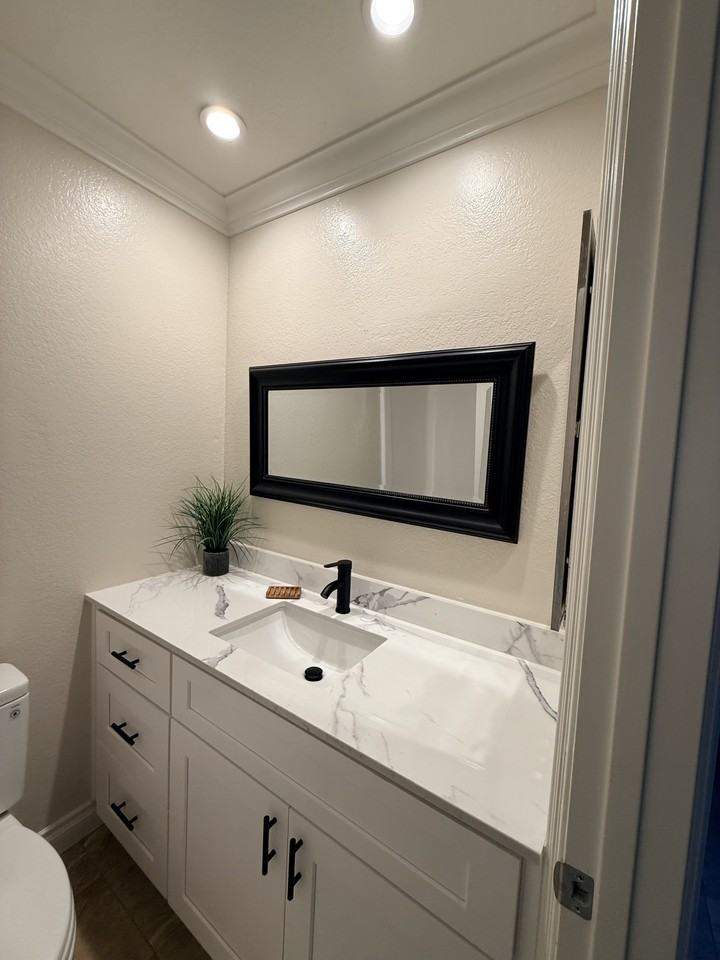 408 E Civic Center Dr #302 - Photo 6 of 11