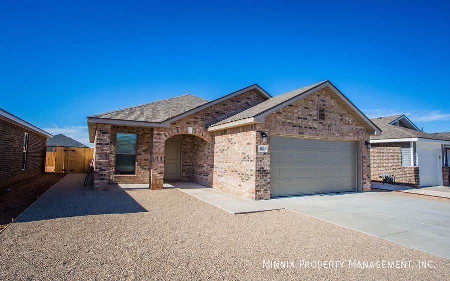 13212 Avenue S - Photo 2 of 35