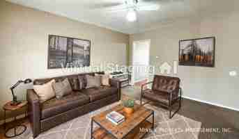 featured image of 310 E Lynn St