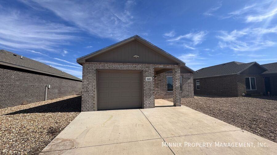 2610 N Avenue P - Photo 2 of 21