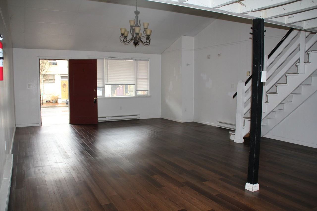 118-122 118-122 West Market Street - 120 W Market St - #3 - Photo 4 of 10