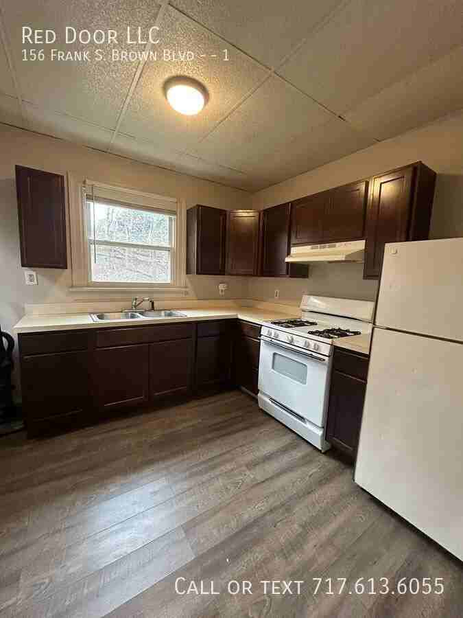 156 Frank S Brown Blvd #1 - Photo 5 of 9