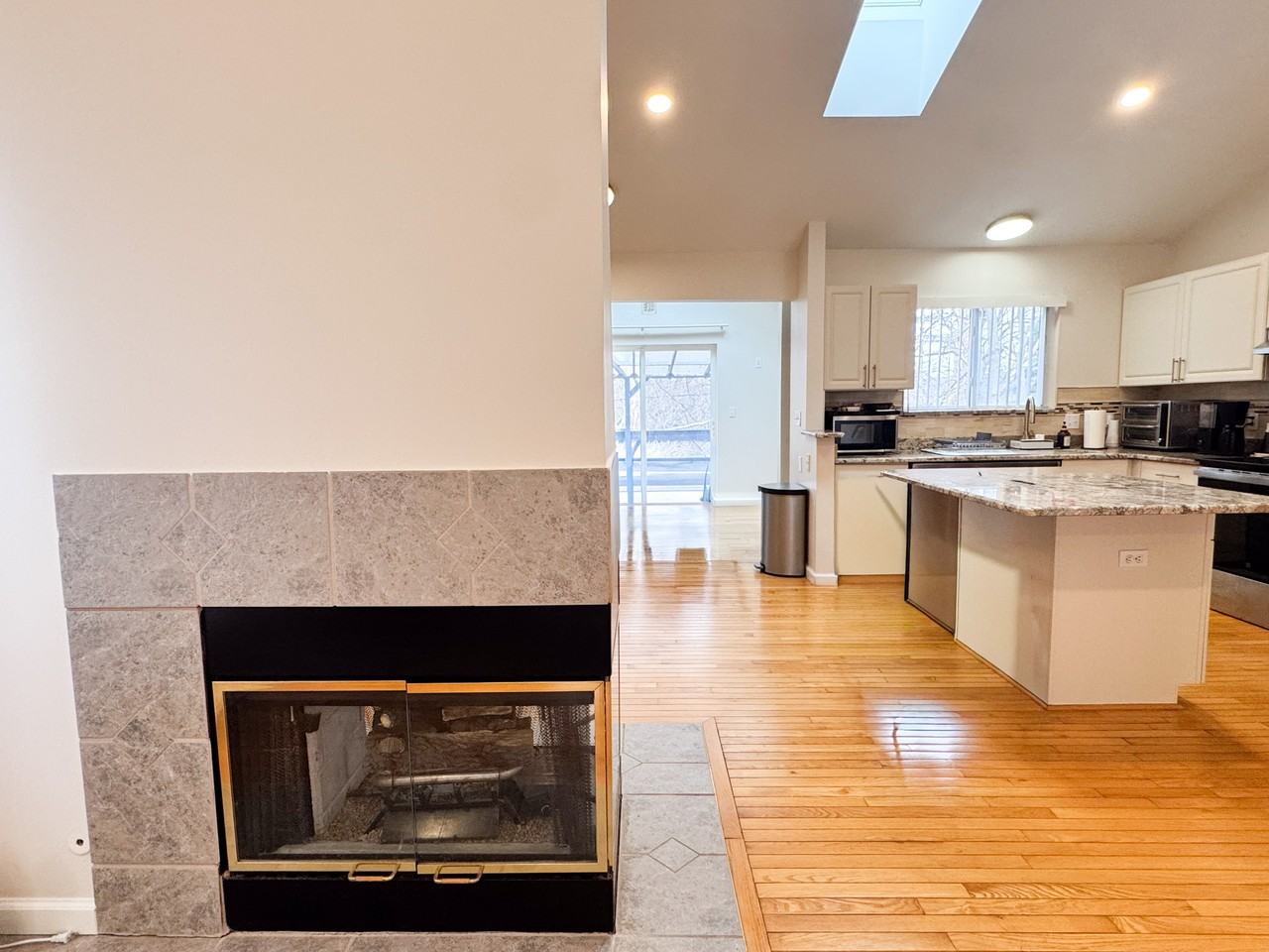 915 Huntclub Blvd #NA - Photo 4 of 15