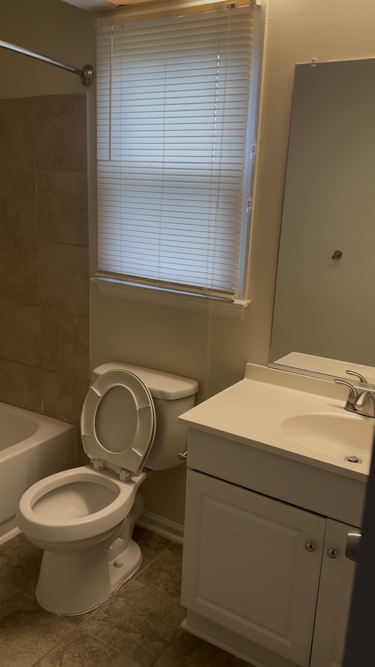 1598 Crescent Pointe Ln #1598 - Photo 7 of 9