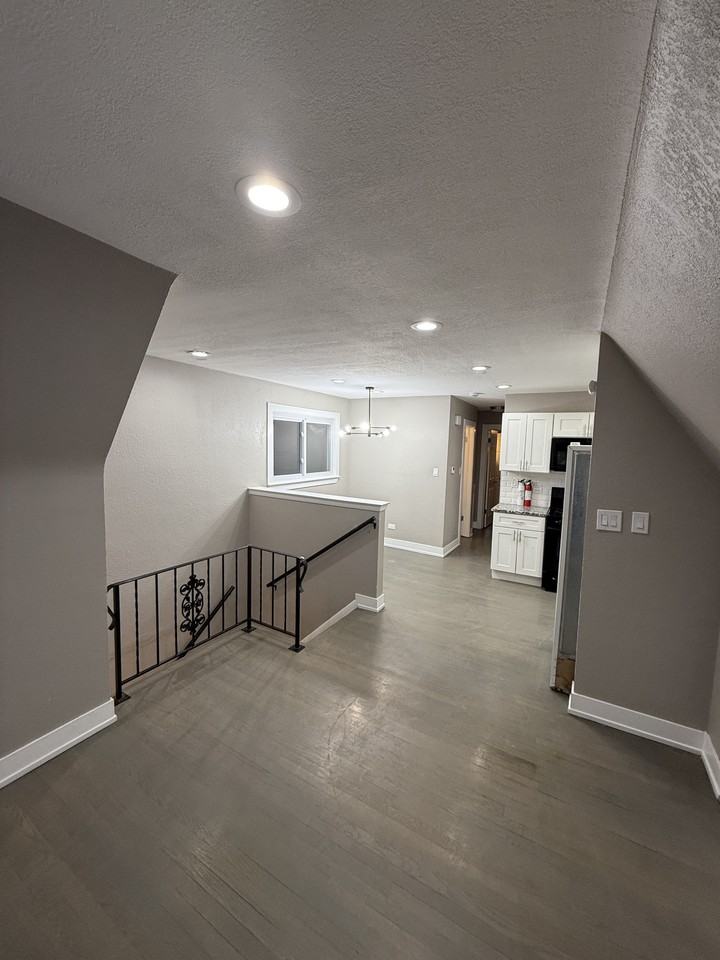 1514 East Ave #2 - Photo 5 of 18