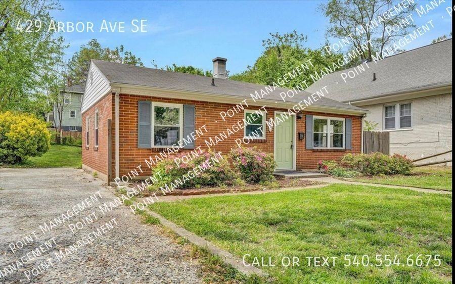 429 Arbor Ave Se - Photo 2 of 11