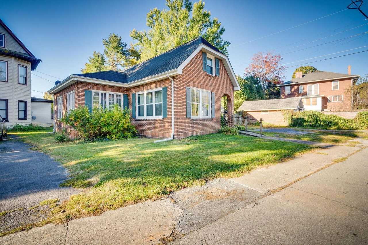 712 Haynes St - Photo 3 of 36