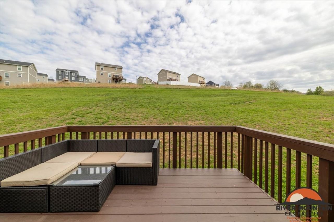 186 Redwood Dr - Photo 7 of 23