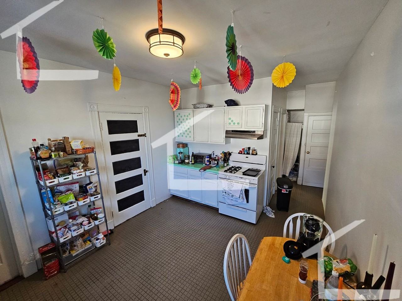 90 Ashford St - Photo 7 of 9