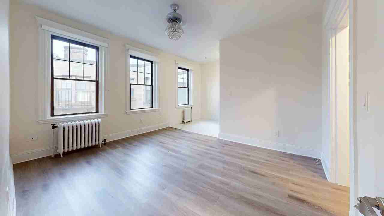 374 Chestnut Hill Ave - Photo 5 of 9