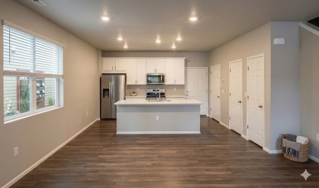 13746 Vispo Way - Photo 3 of 14