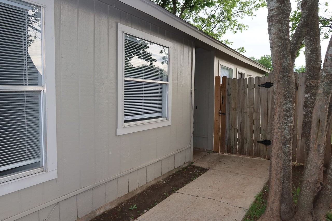 2511A Bucks Run - Photo 2 of 24