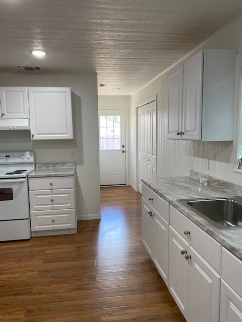 120 Saint George St #120 - Photo 5 of 12