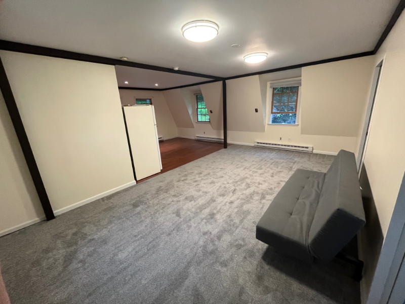 322 E Boyds Rd - Photo 2 of 7