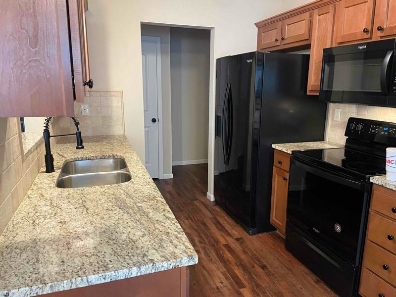 3211 Yankee Tank Ln - Photo 3 of 20