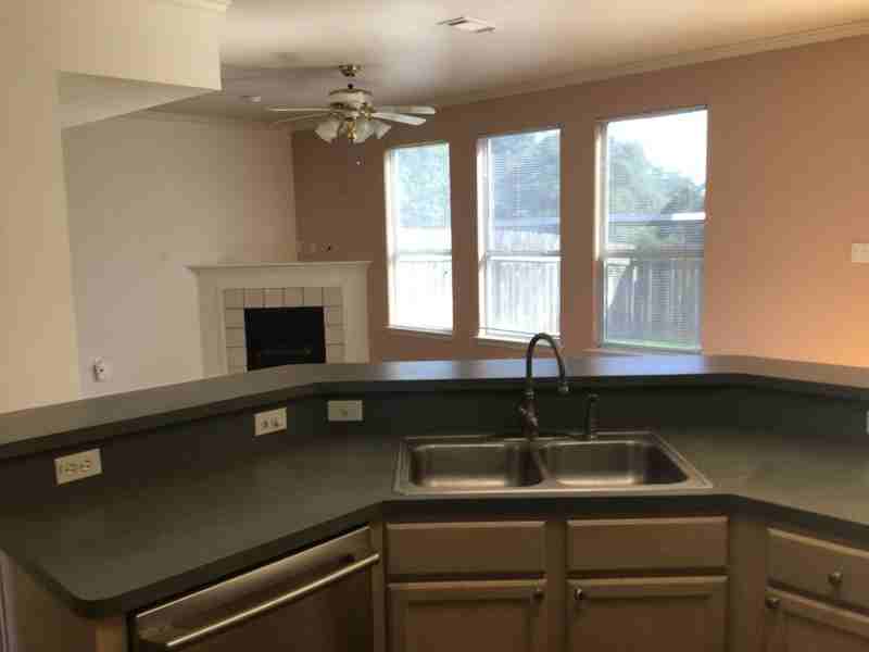2913 Whisper Oaks Ln #B - Photo 6 of 15