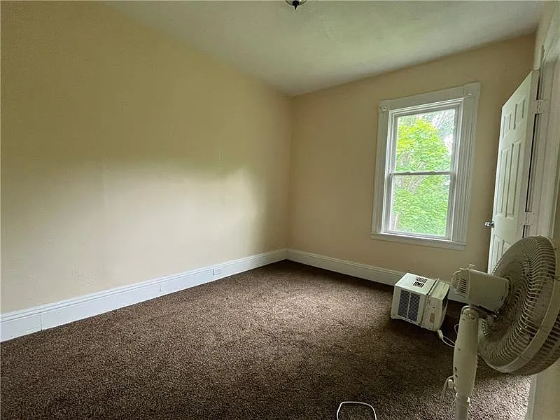 3929 Vinceton St - Photo 5 of 13