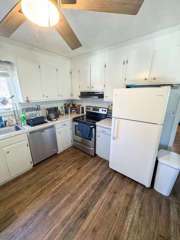 29 Russell Rd - Photo 2 of 18