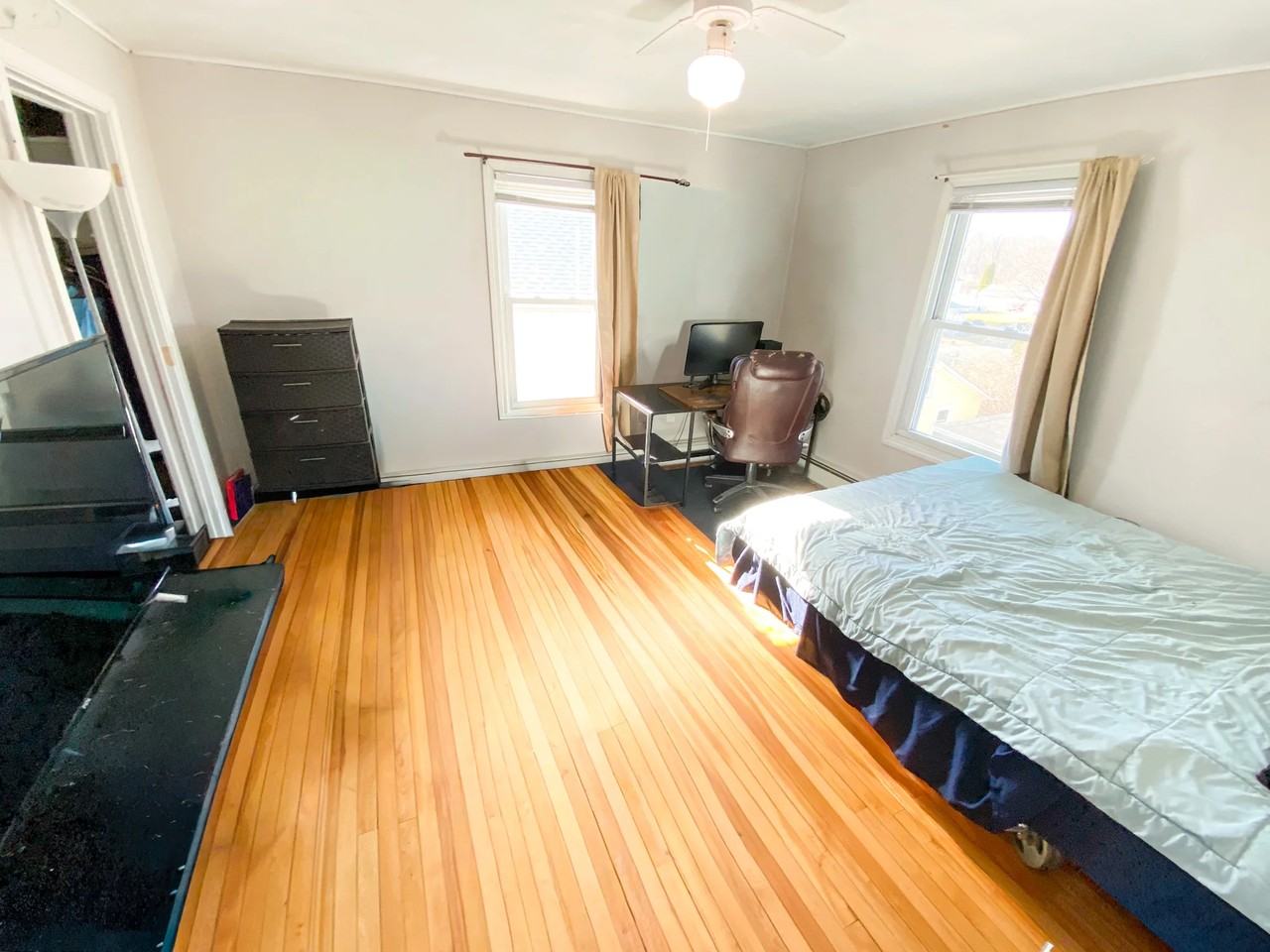 29 Russell Rd - Photo 7 of 18