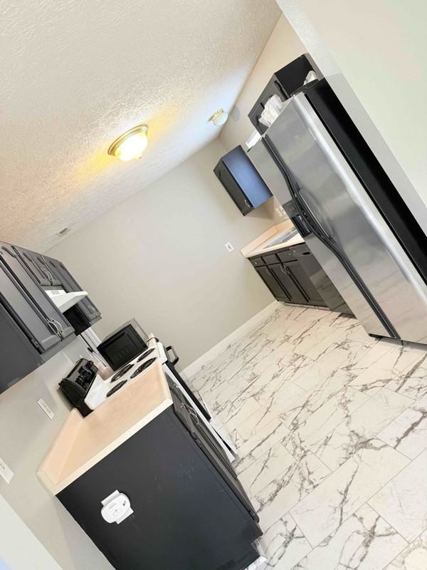 1327 Roundtable Dr - Photo 2 of 8